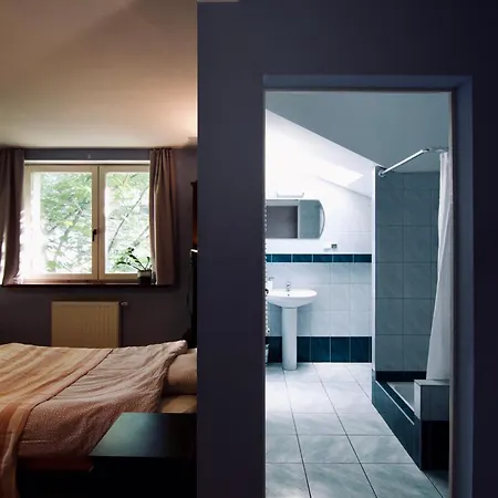 Homestay Komfortowe Przestronne Z Prywatnymi Lazienkami Blisko Warszawy I Suntago Milanowek